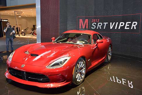 SRT -  il parterre di New York che Chrysler sceglie per il ritorno della SRT Viper, che abbandona legida di Dodge per abbracciare lesclusivo brand SRT (Street and Racing Technology).