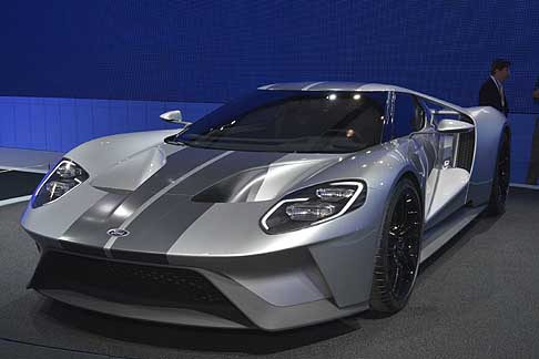 Supercar a NYAS 2015 - Ford GT supercar il prezzo sar di oltre 300 mila euro