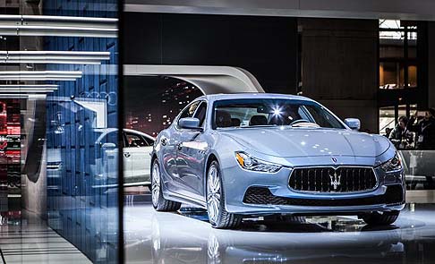 Maserati - Il Tridente propone a New York il nuovo allestimento interno firmato da Ermenegildo Zegna, dedicato sia alla Quattroporte che alla Ghibli.