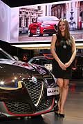 Alfa Romeo Giulietta beautiful model al Parigi Motor Show 2016