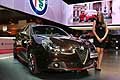 Alfa Romeo Giulietta e ragazza al Salone di Parigi 2016