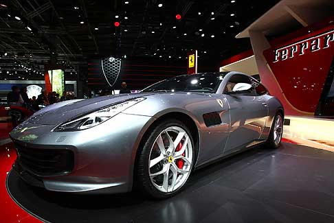 Parigi-Motorshow Ferrari