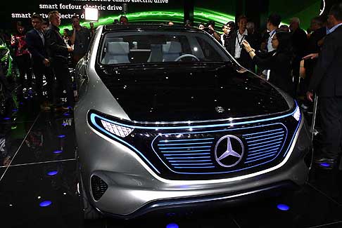 Mercedes-Benz - Mercedes Generation EQ presentata in anteprima mondiale al Parigi Motor Show 2016