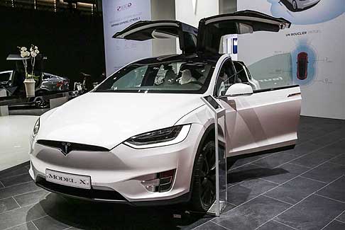 Parigi-Motorshow Tesla