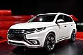 Mitsubishi Outlander PHEV Concept anteriore al Motor Show di Parigi 2014