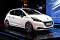 La Peugeot 208 Hybrid Air 2L ha qualcosa che la differenzia dalle alter auto: come alimentazione alternative utilizza laria compressa