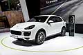 Auto ibrida Porsche Cayenne S e-Hybrid al Salone Internazionale dellAuto di Parigi 2014