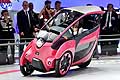 Toyota i-Road prove di guida al Parigi Motor Show 2014