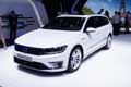 Volkswagen Passat GTE Variant station wagon al Parigi Motor Show 2014