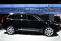 Volvo XC 90 vista laterale al Parigi Motor Show 2014