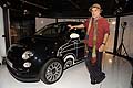 La 500 Ron Arad Edition viene esposta presso il MotorVillage Rond-Point des Champs Elyses insieme alla show car 500 Comics, 500 Camouflage e 500 Jeans, tre differenti declinazioni del concept 500 Couture.