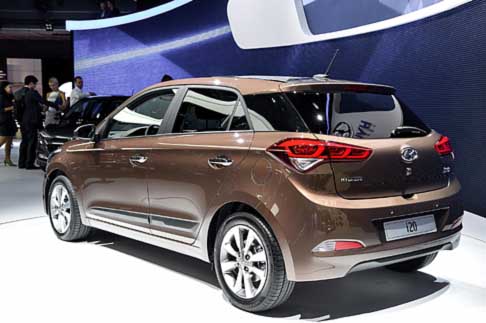 Hyundai - Anche la capacit di carico del bagagliaio (326 litri) la colloca al top del segmento B. anche in tema di sicurezza le dotazioni della nuova i20 sono allavanguardia.