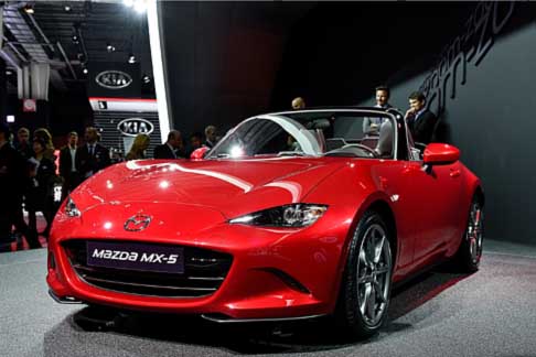 Paris-Motor-Show Mazda