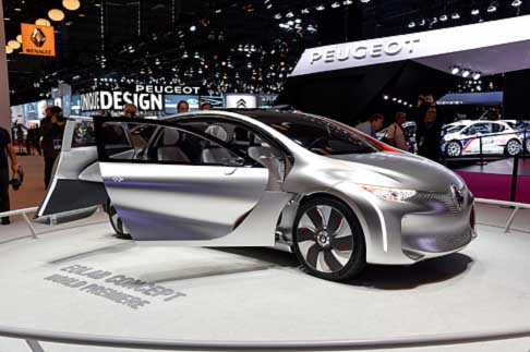 Renault - Renault Eolab  una berlina di segmento medio dai consumi bassissimi, appena 1 l ogni 100 km, ed emissioni quasi nulle con 22 g di CO2 al km