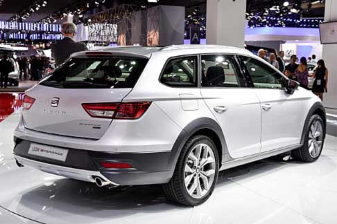 Seat - Seat Leon X-Perience  una Station Wagon a 4 ruote motrici