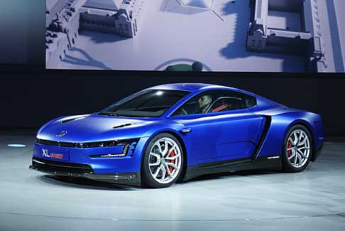 Volkswagen - Volkswagen XL Sport rispetto alla XL1 elettrica risulta per pi pesante con i suoi 890 kg per una lunghezza di 4.29 m e una larghezza di 1.84 m