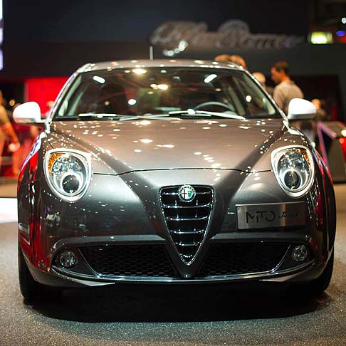 Alfa Romeo - Insieme alla nuova Giulietta Sprint, Alfa Romeo presenta anche linedita MiTo Junior, nuova versione sportiva della nota bestseller della gamma. 