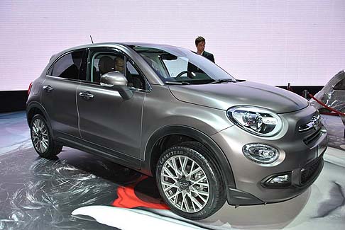 Fiat - La vettura rappresenta il nuovo crossover compatto della famiglia 500 che esprime l'evoluzione del brand. 