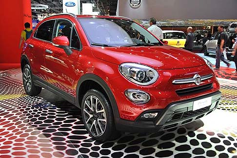 Fiat - La nuova Fiat 500X  disponibile sia nella configurazione a due ruote motrici sia in quella a quattro ruote motrici