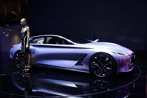 Infiniti - La concept rappresenta uno studio di una berlina di fascia premium anticipando contenuti di stile e tecnologici che vedremo sulle prossime vetture della gamma.