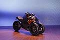 Lo scooter Peugeot Onyx Concept in anteprima mondiale al Salone di Parigi 2012