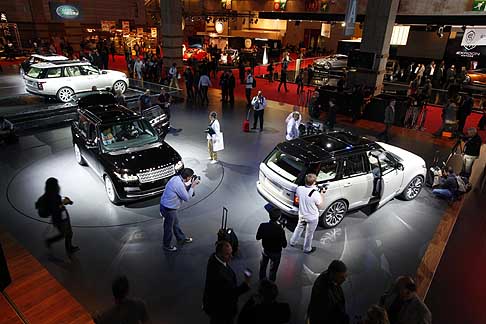 Land Rover - The fourth generation of the iconic Range Rover makes its global public debut at the Paris International Motor Show