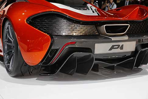 McLaren - McLaren P1 spider dettaglio marmitta al Parigi Motor Show 2012