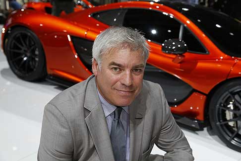 McLaren - Press day con la nuova McLaren P1 variante spider al Parigi Motor Show 2012