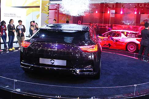 Citroen - La casa automobilistica francese, al Salone dellAuto di Pechino debutta, in anteprima mondiale, con la Citroen Numero 9