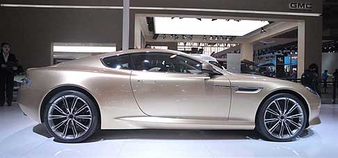 Aston Martin - La super sportiva Aston Martin V8 Vantage da 490 cavalli, che raggiunge una velocit di 295 Km/h