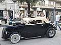 Hot Rod Ford Popular Saloon del 1952 spettacolare esposta in Piazza Garibaldi ad Acquaviva delle Fonti - Bari evento Le Perle del Sud edizione 2025