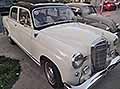 Mercedes 190D auto classica del 1959 di Giuseppe Favia in bella mostra a Piazza Giuseppe Garibaldi di Acquaviva delle Fonti - Bari. Evento itinerante Le Perle del Sud 2025