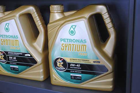 Petronas Syntium con tecnologia CoolTech - Lubrificanti Petronas Syntium 7000