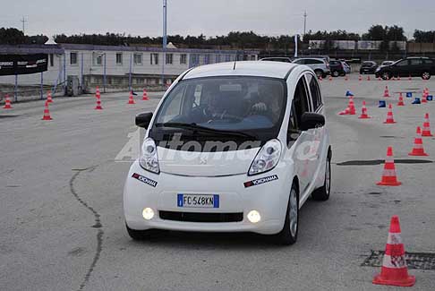 Peugeot - Peugeot iOn motore elettrico con unautonomia di 105 km