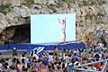 Rhiannan Iffland saluta il pubblico di Polignano al Red Bull Cliff Diving World Series 2016