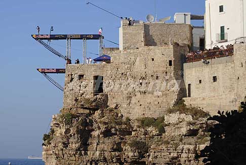 Tuffi a Polignano - Red Bull Cliff Diving 2016 piattaforma maschile da 27m di altezza a Polignano a Mare