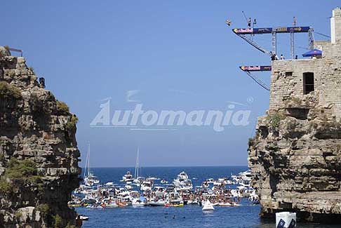 Tuffi a Polignano - Red Bull Cliff Diving World Series 2016 tuffi ad alta quota a Polignano a Mare