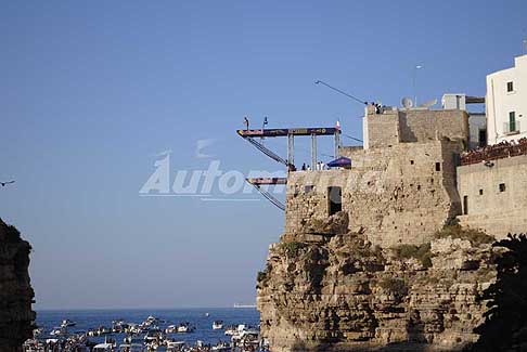 Tuffi a Polignano - Red Bull Cliff Diving 2016 tuffi spettacolari a Polignano a Mare