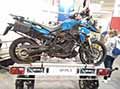 Carello porta moto con bike BMW F800 GS al Salone del Camper 2021 a Fiere di Parma