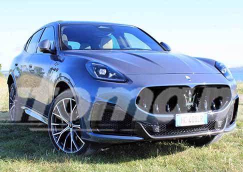 Maserati - Maserati Grecale Trofeo anteriore Luxury Suv. Scopri la Maserati Grecale Trofeo guida su strada esclusiva di Automania. Guarda le Foto!