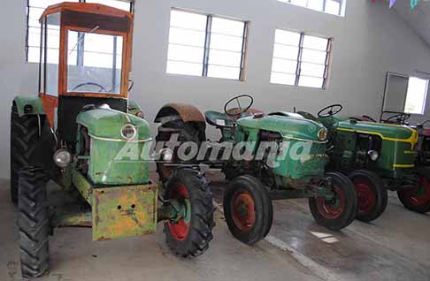 Collezioni Trattori d�Epoca - Vintage Tractors tedeschi serie Deutz 55 Storica (verde/cerchi rossi) e cabina chiusa aggiuntiva e Deutz D25 1958, Deutz D30 S del 1963. Guarda le Foto esclusive di Automania!
