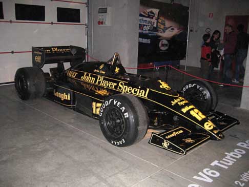 Tributo-Ayrton-Senna Imola