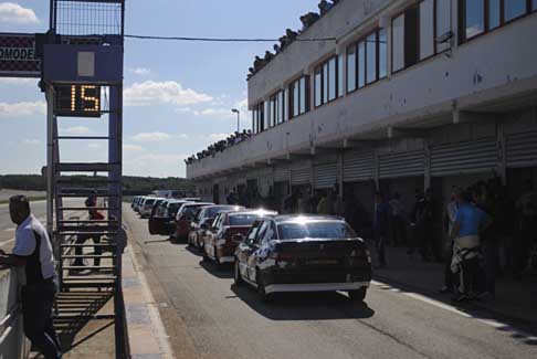 2^ Prova circutio di Binetto - Corsia box trenino vetture categoriaTurismo 1 al Trofeo Autodromo del Levante 2014 - 2^ Prova
