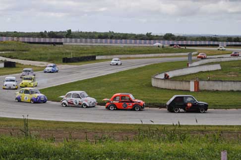 Microcar, Sport e Formula - Gara 2 Minicar con Fiat 500 e Fiat 126 in pista categoria Assominicar al 1 Trofeo Autodromo del Levante prima tappa