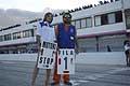 Ragazza pit line e lufficiale di gara luca sul circuito di Binetto per il Trofeo Autodromo del Levante 2015