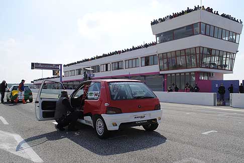 Turismo 2 e Peugeot N1400 - Peugeot 106 Rallye di Perrotta Maurizio e Autodromo al Trofeo Autodromo del levante II edizione, categoria Monomarca Peugeot N1400