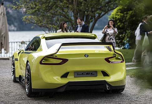 BMW - La coda risulta larga e muscolosa, con superfici generose che generano una grande presenza su strada. 