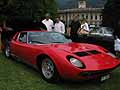 Lamborghini Miura datata 1970 esposta esternamente al Concorso dEleganza Villa dEste