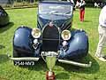 Macchina storica Bugatti vincitrice di un trofeo al Concorso dEleganza 2011