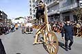 Grande bicicletta in legno del Gruppo Ubaldo al Carnevale di Putignano 2016